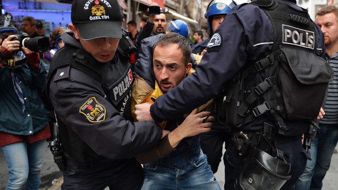 Turkey grants police & governors more power in new law