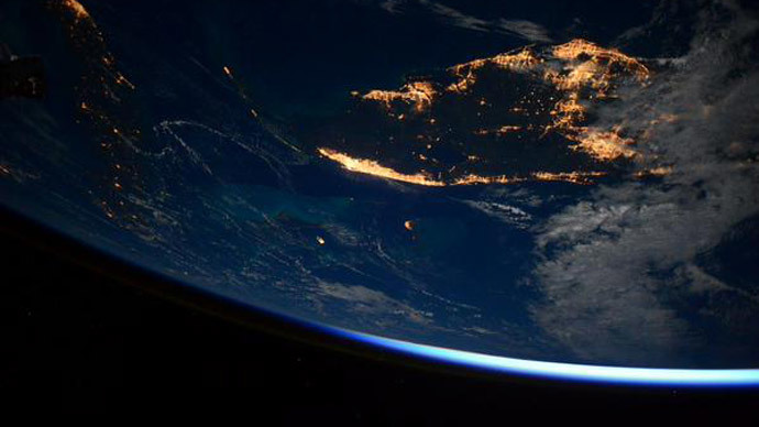 Out of this world: NASA spaceman posts stunning pics on his 1yr ISS mission