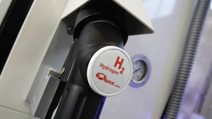 Cheap, fast & pure: Breakthrough method for hydrogen fuel may revolutionize car industry