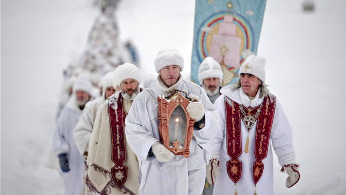 Russia to tighten rules for foreign-funded religious groups
