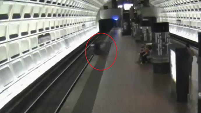 Daring subway rescue of DC man after wheelchair rolls off platform on to tracks (VIDEO)