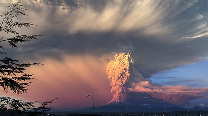 Ash turns Chile town into post-apocalyptic scene after Calbuco eruption (PHOTOS)