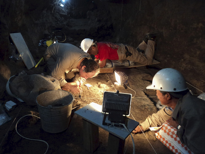 National Institute of Anthropology and History (INAH) archaeologists work at a tunnel that may lead to a royal tombs discovered at the ancient city of Teotihuacan (Reuters / INAH / Files / Handout via Reuters)