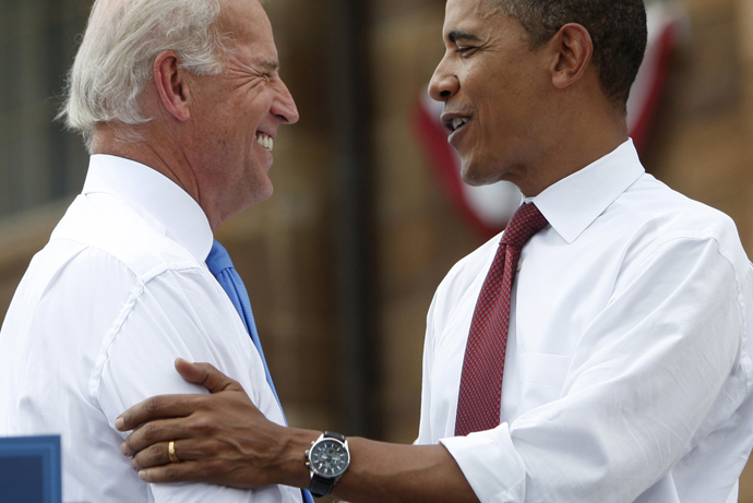 Barack Obama (R) and Joe Biden (Reuters / Jim Young)