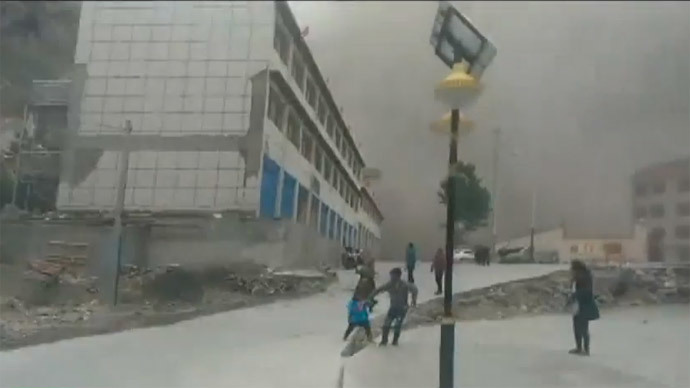 Avalanche of dust: Survivor captures moment Nepal’s 7.8 quake hits Tibet (VIDEO)