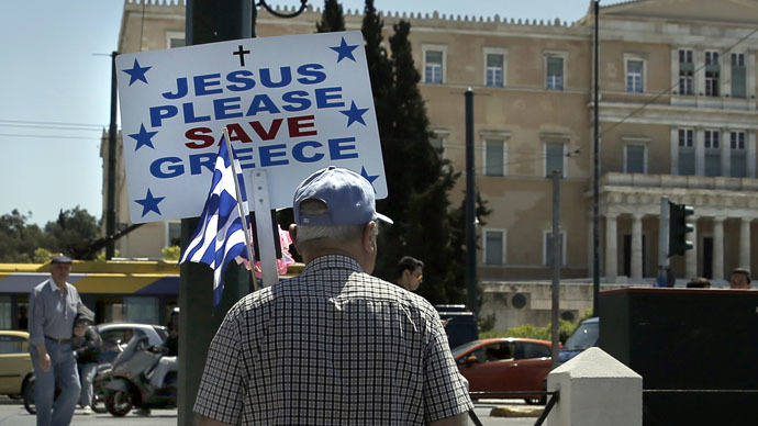 ​Greek govt pledges to pay off all debt, Varoufakis back in game