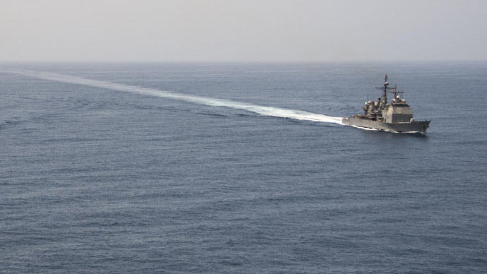 ​US navy starts escorting British cargo ships through Strait of Hormuz off Iran’s coast