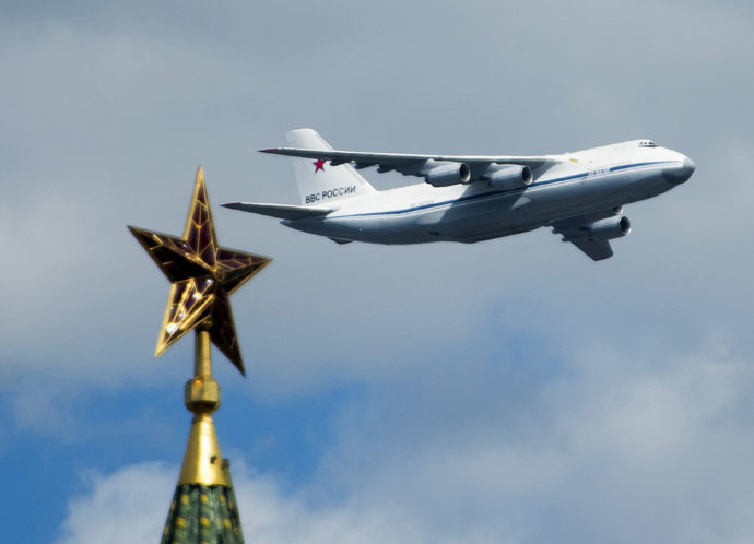 An Antonov An-124-100 strategic airlifter flies by during rehearsal for parade marking the 70th anniversary of the Soviet Union's victory in the Great Patriotic War of 1941-1945. (RIA Novosti/Alexander Vilf)