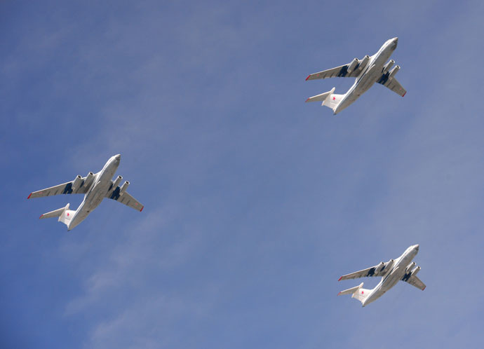 Ilyushin Il-76 Candid strategic airlifters at the final rehearsal of the military parade to mark the 70th anniversary of Victory in the 1941-1945 Great Patriotic War. (RIA Novosti/Vladimir Vyatkin)