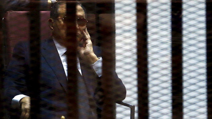 Ex-Egyptian President Mubarak, sons sentenced to 3 yrs in prison for corruption