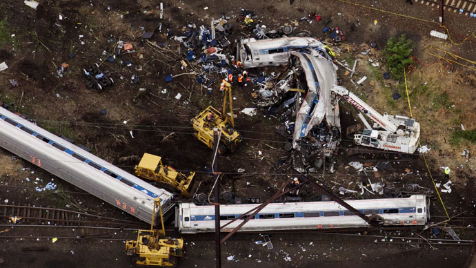 Derailed Amtrak train was going 100 mph on sharp curve