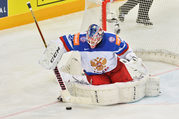 The man of the match, Russia’s goalkeeper, Sergey Bobrovsky (RIA Novosti)