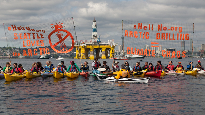‘Shell no!’ Seattle kayaktivist fleet protests Arctic drilling (PHOTOS, VIDEO)
