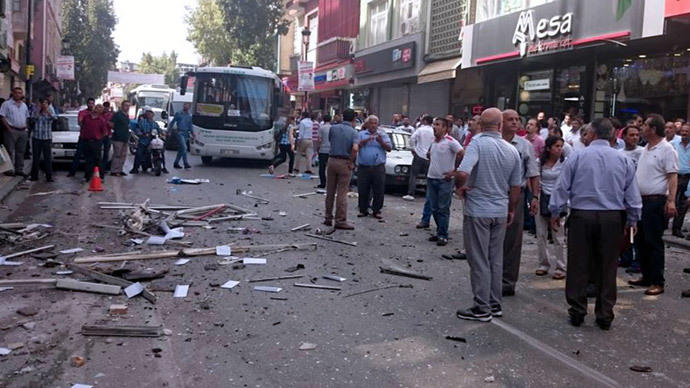 Simultaneous explosions at pro-Kurdish party HQs in Turkey