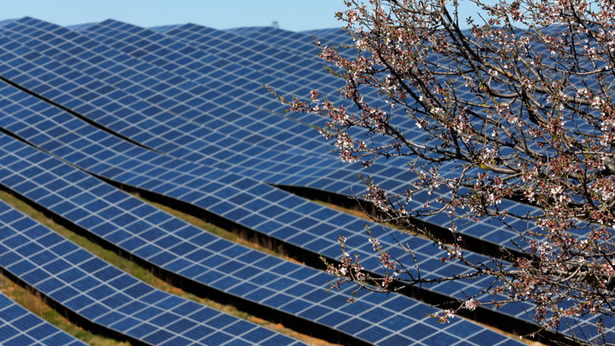 China & Japan to lead global solar boom in 2015 - Bloomberg