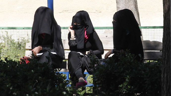​Dutch govt approves partial ban on face-covering veil in public places