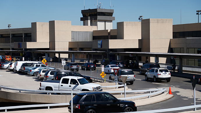 Sinkhole closes runway at Dallas-Fort Worth airport