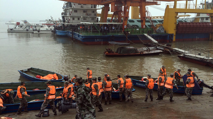Passenger ship with over 450 people sinks in Chinese river