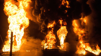 Drone footage of Ukrainian oil depot blaze shows scale of disaster (VIDEO)