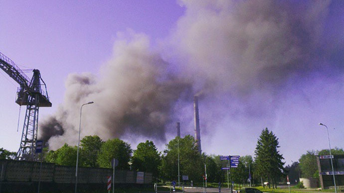 Estonia rare metals plant catches fire, threat of toxic smoke as roof collapses