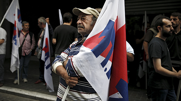 ​‘We have bled enough’: Communists in Greece blockade Finance Ministry in austerity protest
