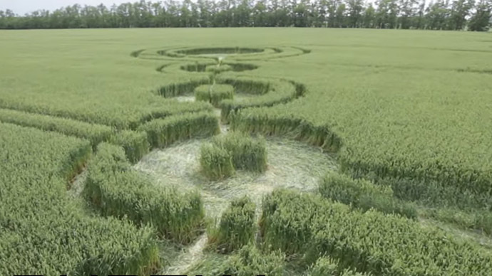 Drone sent to ‘investigate’ mysterious crop circles in southern Russia (VIDEO)