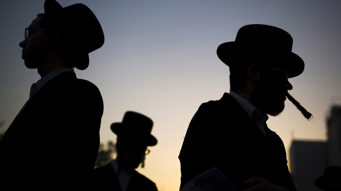 Spain to grant citizenship to descendants of Jews it persecuted in 1492
