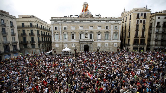 ‘Outraged’ opposition mayors take control of Madrid & Barcelona