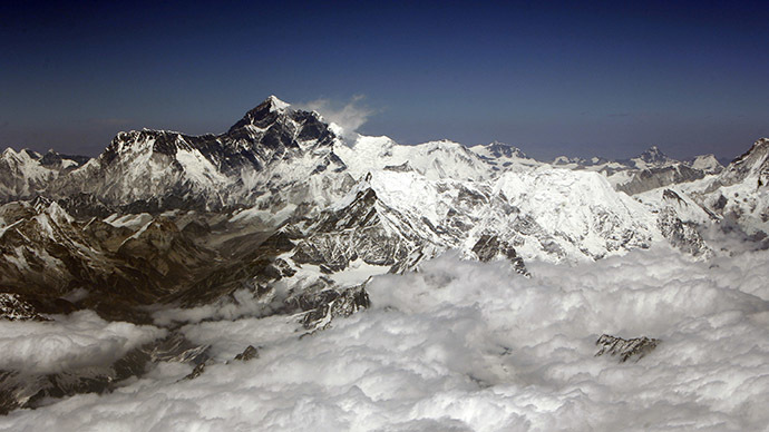 Everest moving: World’s highest mountain ‘moves by an inch’ due to Nepal earthquake