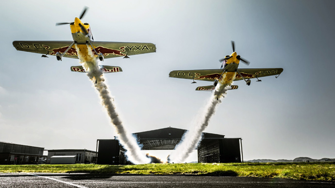 Red Bull Matadors fly through hangar at 185mph, side by side (PHOTOS, VIDEO)