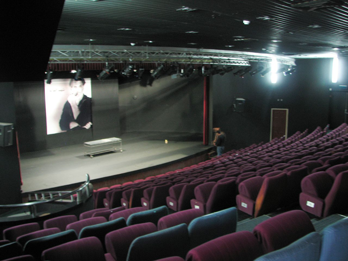 Al-Midan Theater's hall (image from wikipedia.org)