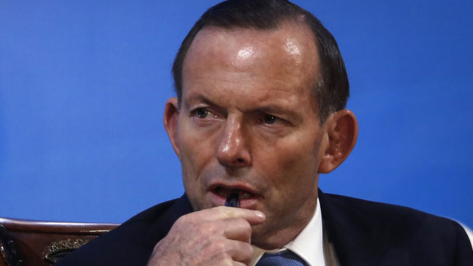 Australia's PM Abbott shown using out-of-date map to spot terrorist strongholds
