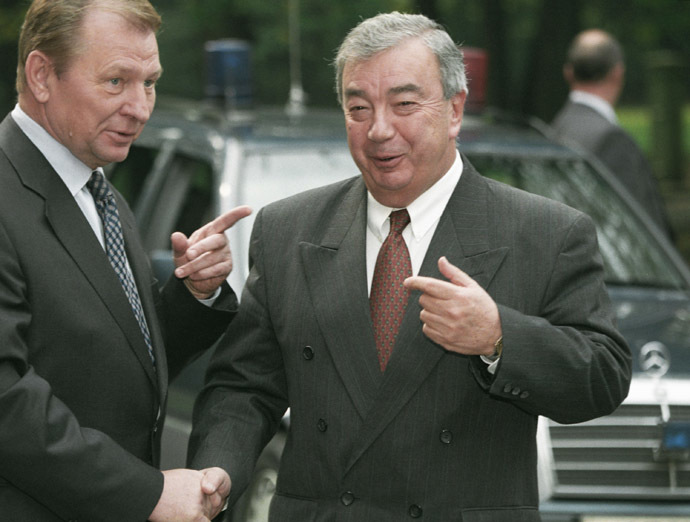 09/19/1998 Russian Prime Minister Evgeny Primakov (R) and Ukrainian President Leonid Kuchma. (RIA Novosti / Sergey Subbotin)