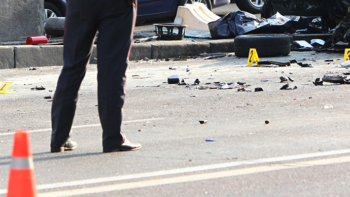 Porsche torn apart in central Moscow deadly crash (VIDEO)