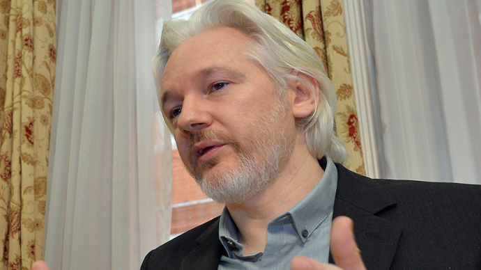 Assange writes open letter to Hollande, Paris rules out asylum