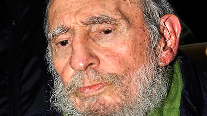 Say cheese! Fidel Castro makes first public appearance in 3 months (IMAGES)