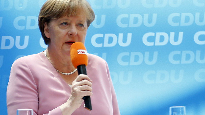 ‘OXI!’: Greek solidarity protesters interrupt Merkel’s speech (VIDEO)