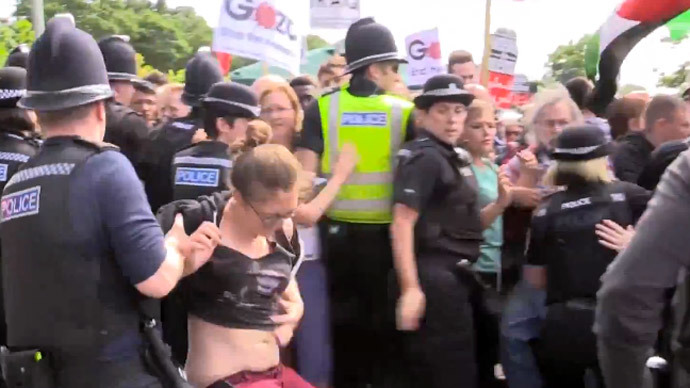 ​​Gaza war anniversary: ‘Aggressive’ UK police arrest 8 at Israeli arms factory protest (VIDEO)