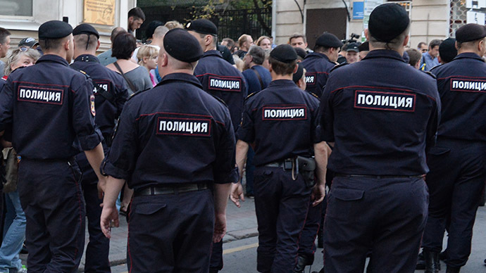 Russia cuts police force by 10 percent