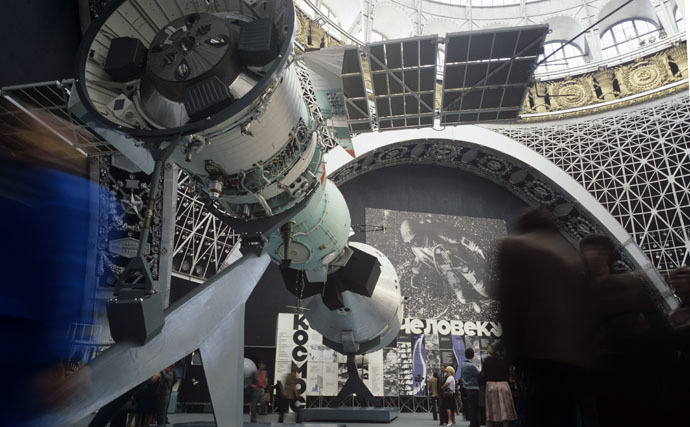 Exhibits of the joint Soviet-American flight of the ASTP (ApolloâSoyuz Test Project, July 15-21, 1975) in the "Kosmos" pavilion of the Exhibition of Achievements of National Economy of the USSR (VDNKh). (RIA Novosti/Vladimir Bogatyrev)