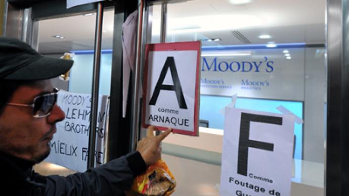 Moody's: Spain three notches down, Cyprus two
