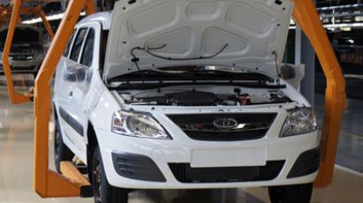 St. Petersburg Nissan plant to shift to 4-day week as car market slows in 2013