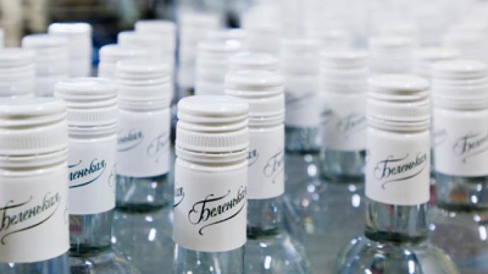 Synergy posts 1H 2011 net income of 976 million roubles, as spirits rise