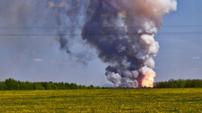 Smoke from toxic-waste dump fire covers St. Petersburg