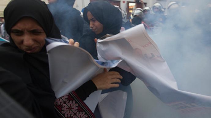 Stun grenades hit Bahraini protest ahead of F1 race