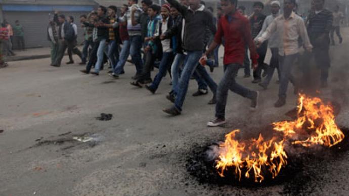 4 killed, 600 injured as Bangladesh protests turn violent