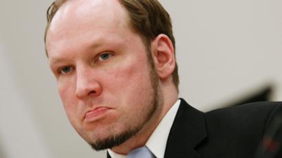Norway police 'could have stopped Breivik earlier' - report