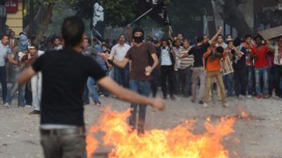 Al Jazeera's Cairo bureau firebombed by Egyptian protesters (VIDEO)