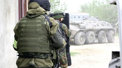 Chechen militants kill policeman and escape