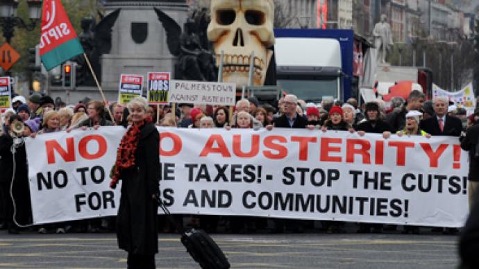 Thousands march in Dublin against austerity
